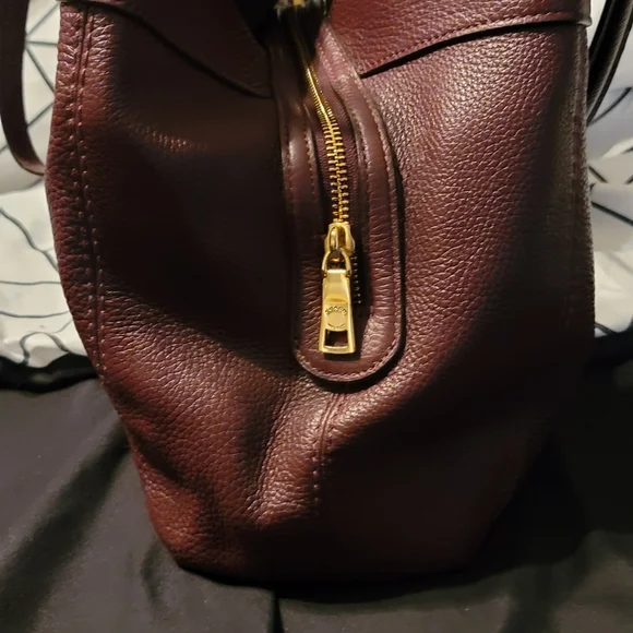 Maroon/burgundy gently used Coach handbag. More pictures can be made upon reques - Picture 3 of 4